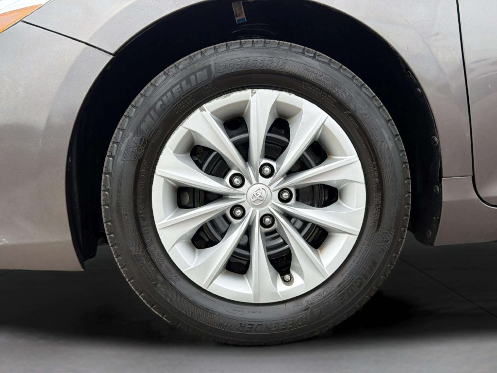 Photo 25 of this TOYOTA CAMRY