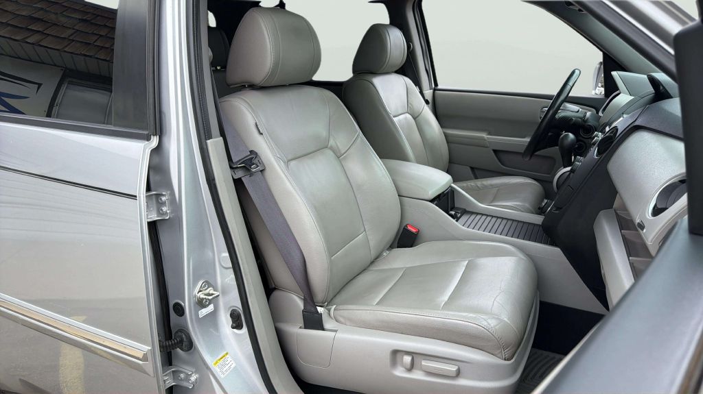 Photo 14 of this HONDA PILOT