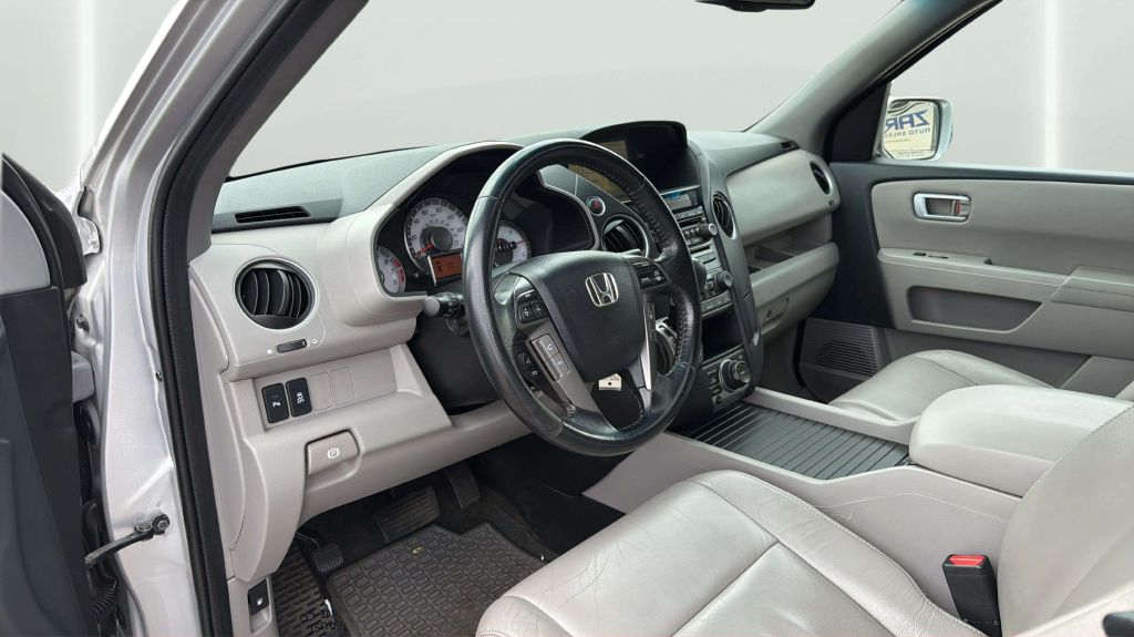 Photo 17 of this HONDA PILOT