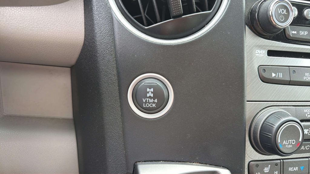 Photo 33 of this HONDA PILOT