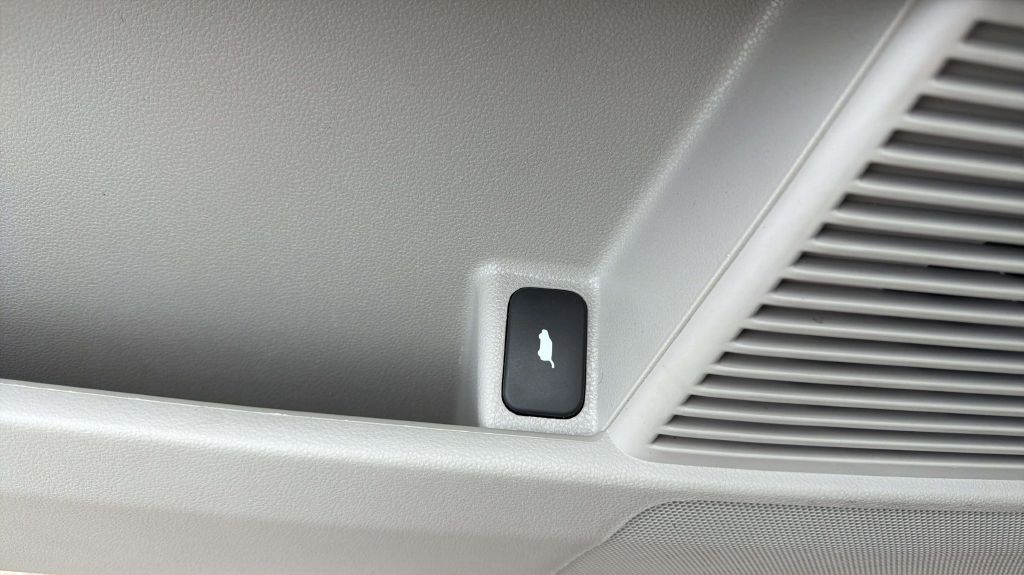 Photo 34 of this HONDA PILOT