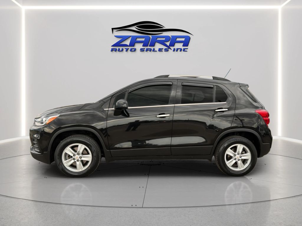 Photo 4 of this CHEVROLET TRAX