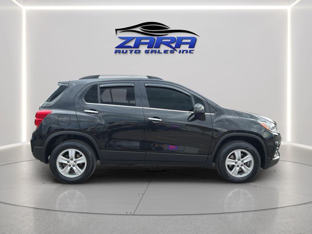 Photo 8 of this CHEVROLET TRAX