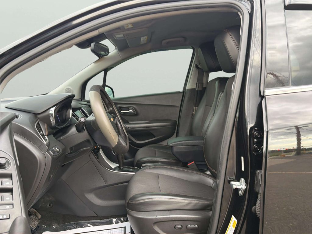 Photo 11 of this CHEVROLET TRAX