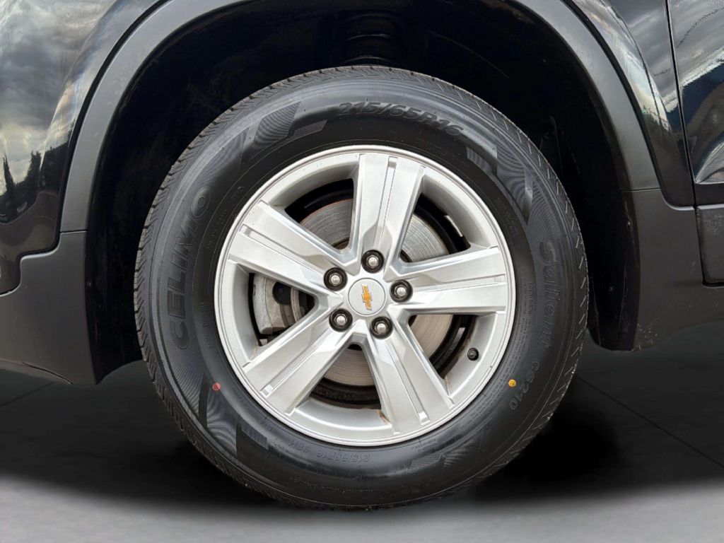 Photo 24 of this CHEVROLET TRAX