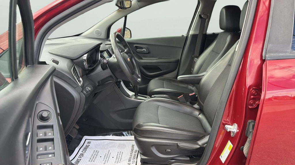 Photo 11 of this CHEVROLET TRAX