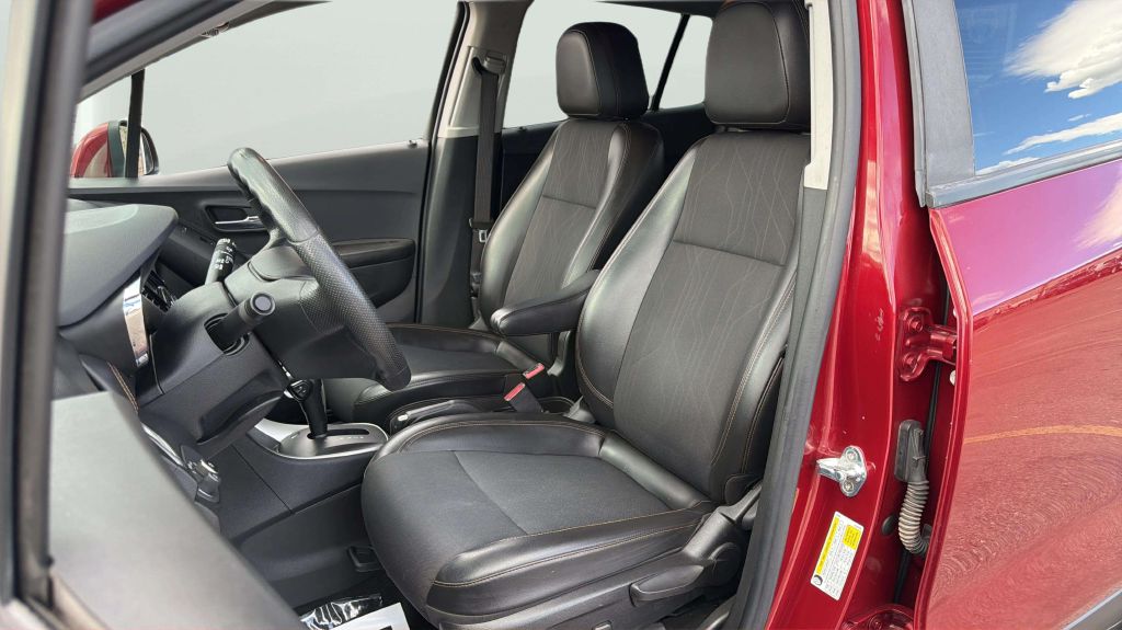 Photo 12 of this CHEVROLET TRAX