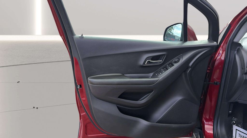 Photo 18 of this CHEVROLET TRAX