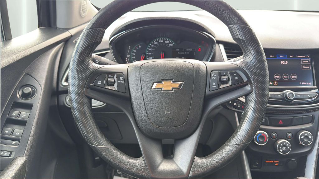 Photo 23 of this CHEVROLET TRAX