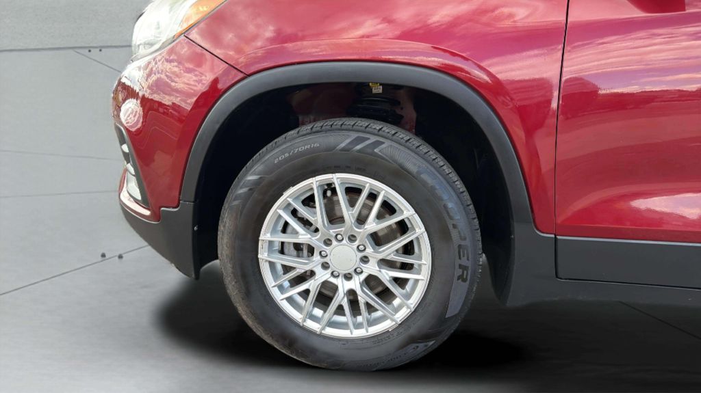 Photo 30 of this CHEVROLET TRAX