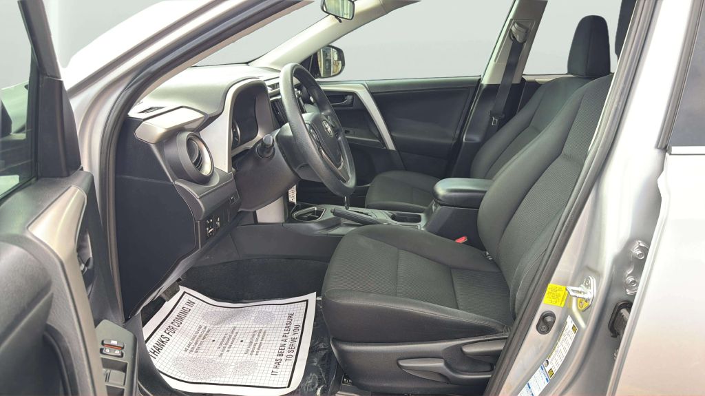 Photo 11 of this TOYOTA RAV4