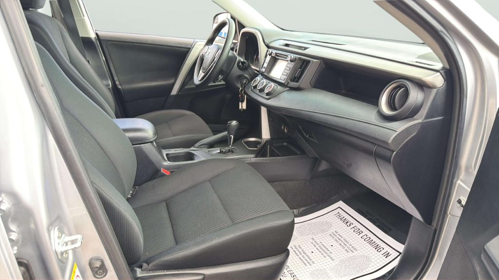Photo 15 of this TOYOTA RAV4