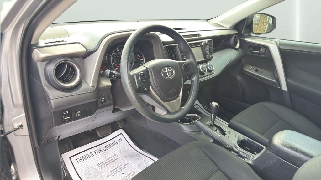 Photo 17 of this TOYOTA RAV4
