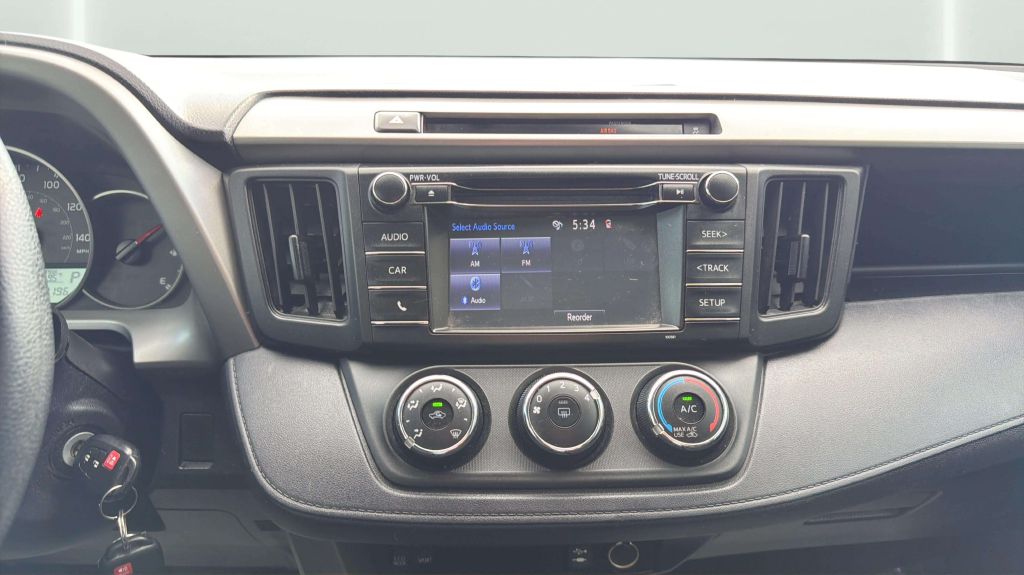 Photo 21 of this TOYOTA RAV4