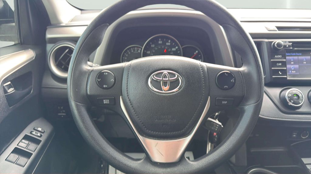 Photo 23 of this TOYOTA RAV4
