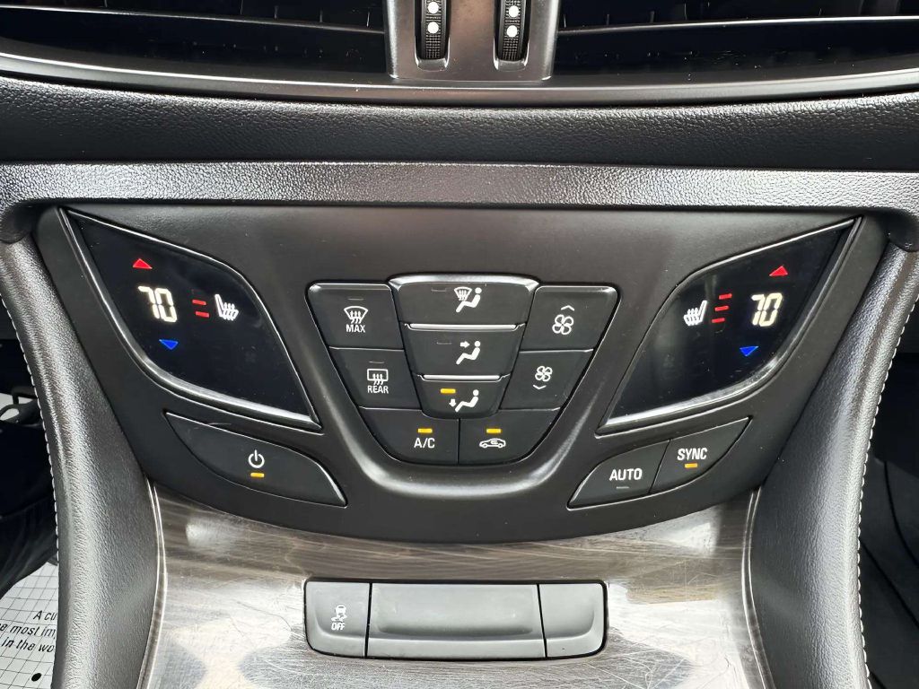 Photo 23 of this BUICK ENVISION