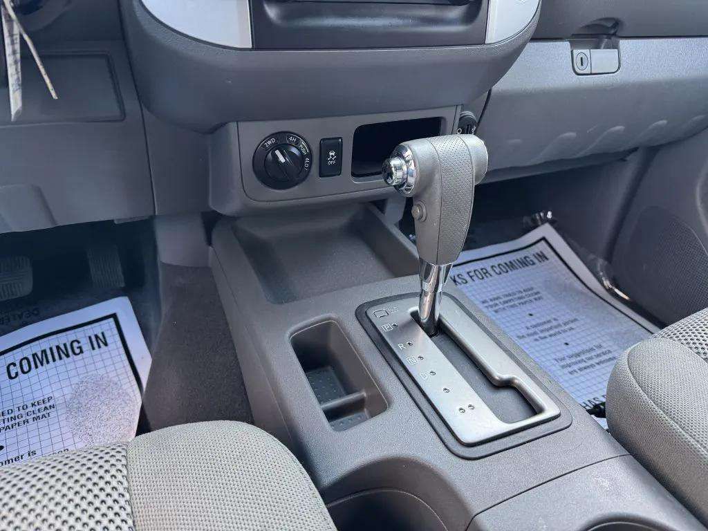 Photo 19 of this NISSAN FRONTIER