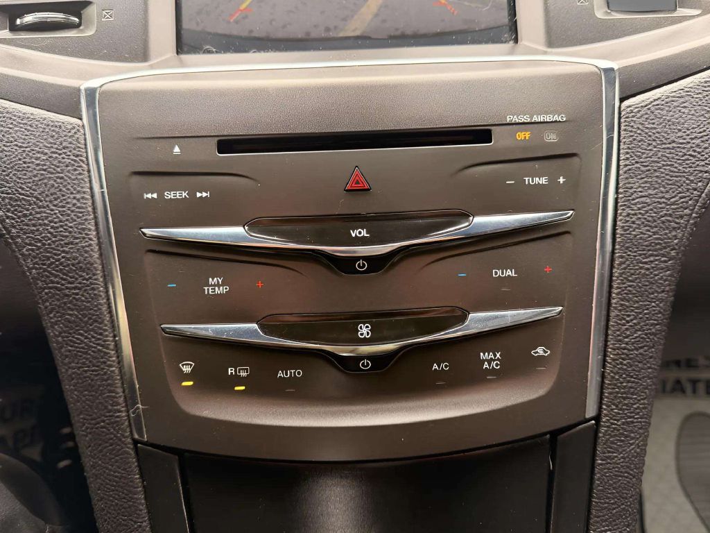 Photo 27 of this LINCOLN MKS