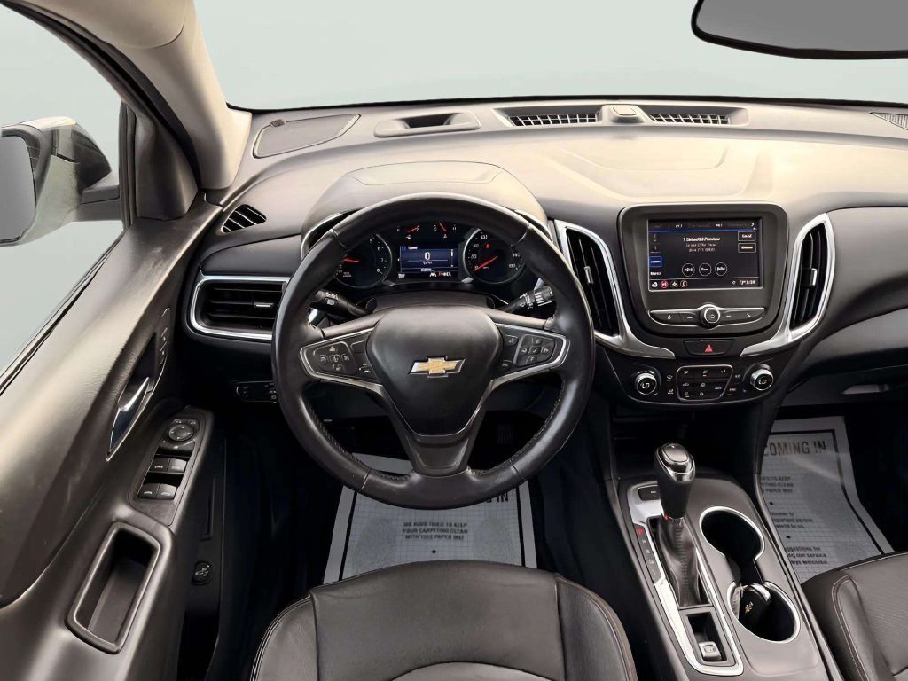 Photo 22 of this CHEVROLET EQUINOX