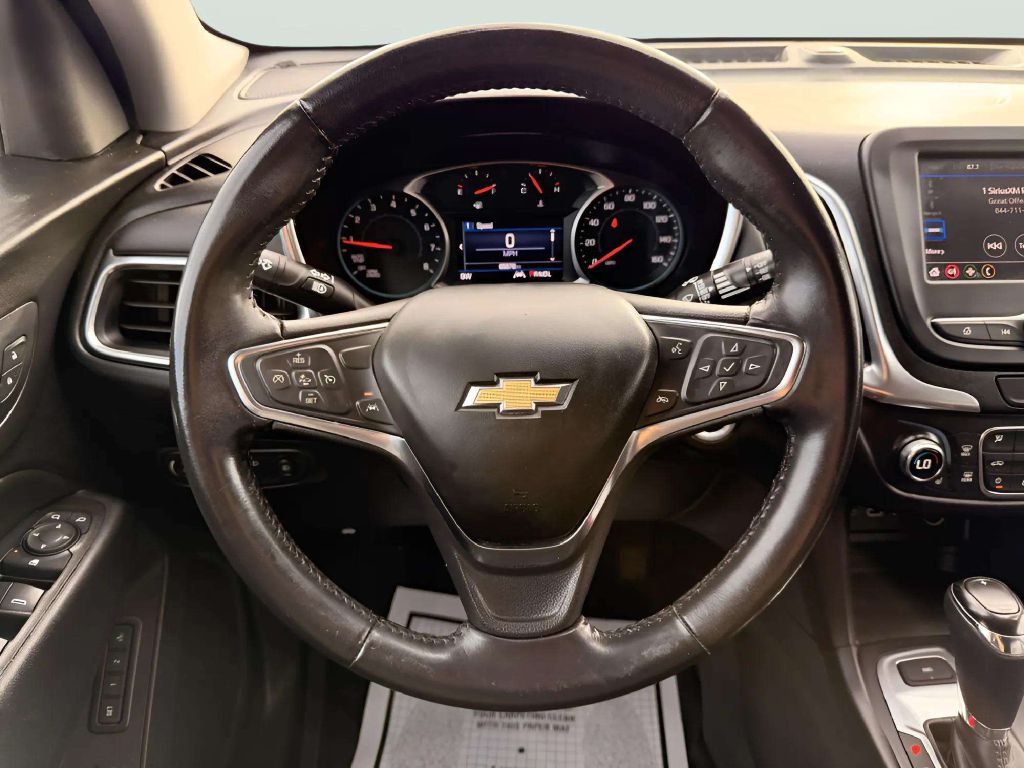 Photo 23 of this CHEVROLET EQUINOX