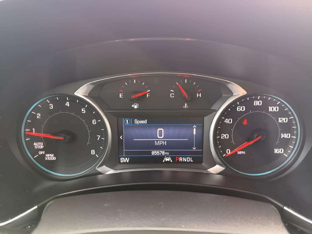Photo 26 of this CHEVROLET EQUINOX