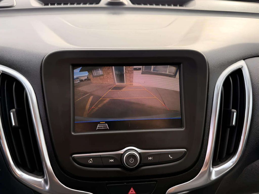 Photo 27 of this CHEVROLET EQUINOX