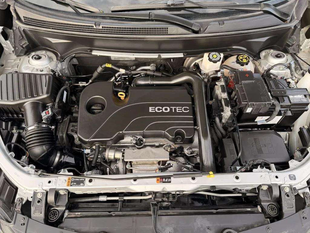 Photo 29 of this CHEVROLET EQUINOX