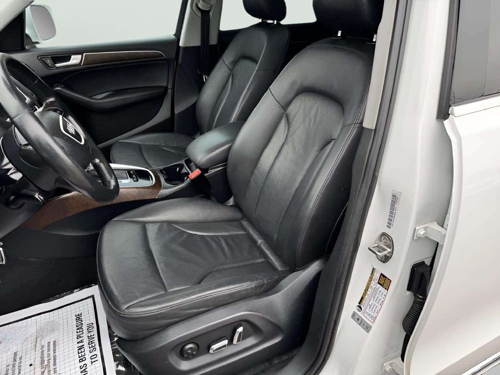 Photo 12 of this AUDI Q5