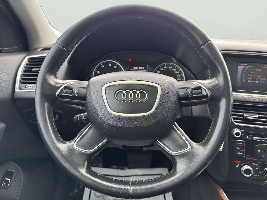 Photo 21 of this AUDI Q5