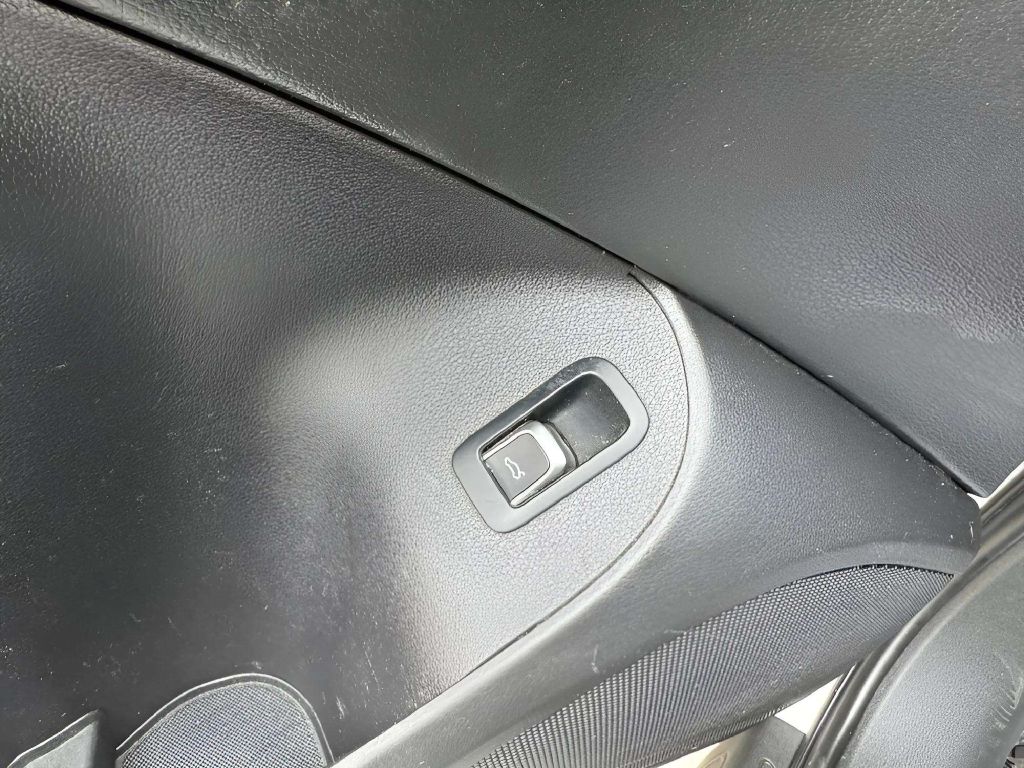 Photo 24 of this AUDI Q5