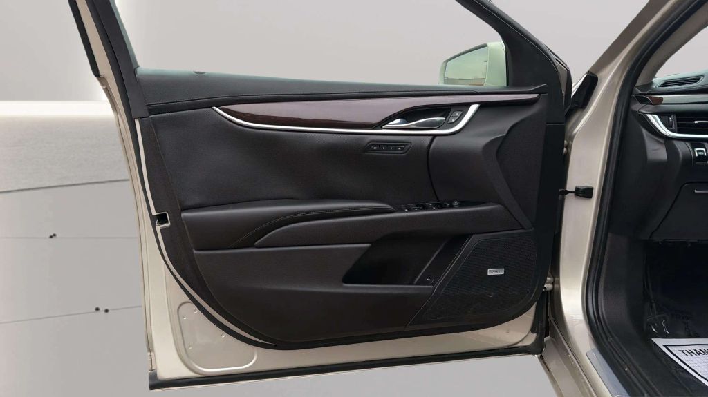 Photo 15 of this CADILLAC XTS