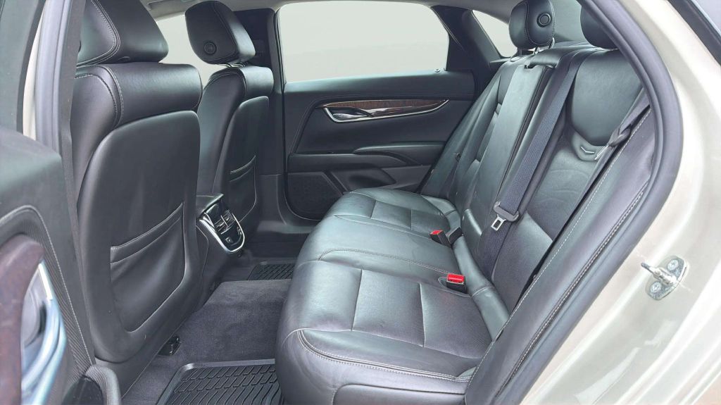 Photo 17 of this CADILLAC XTS
