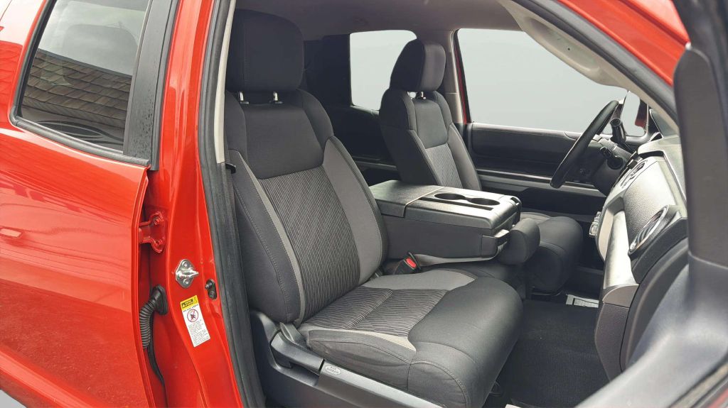 Photo 14 of this TOYOTA TUNDRA
