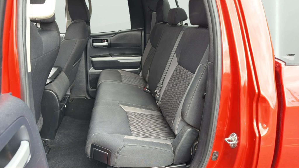 Photo 17 of this TOYOTA TUNDRA
