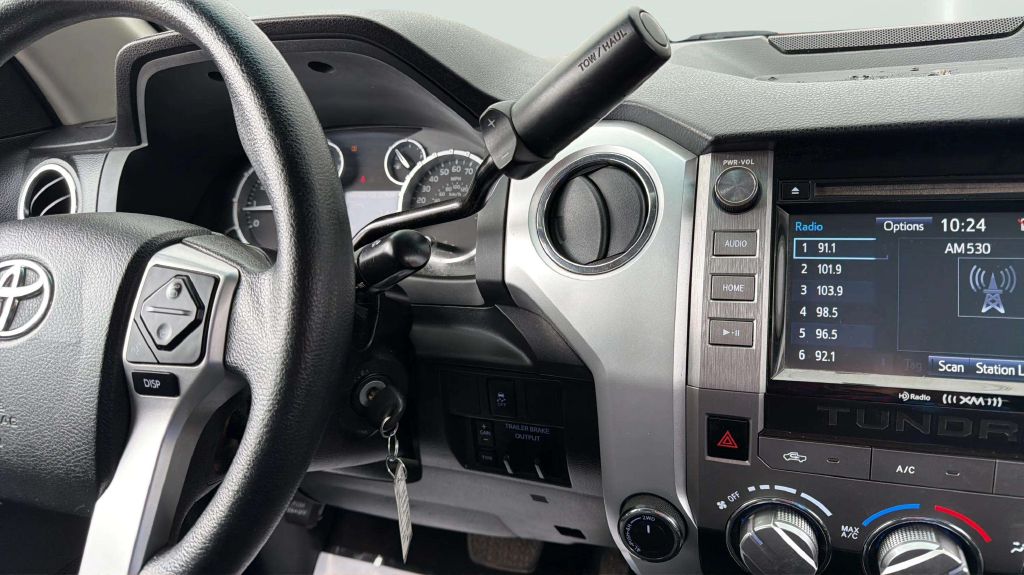 Photo 20 of this TOYOTA TUNDRA