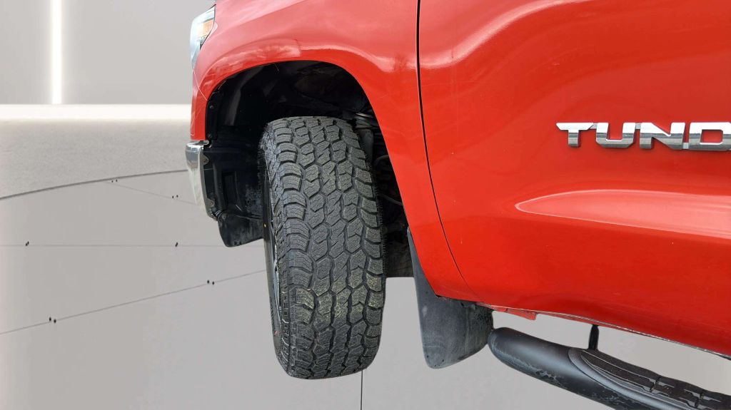 Photo 31 of this TOYOTA TUNDRA
