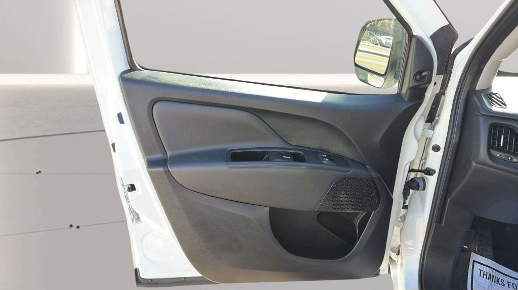 Photo 16 of this RAM PROMASTER CITY