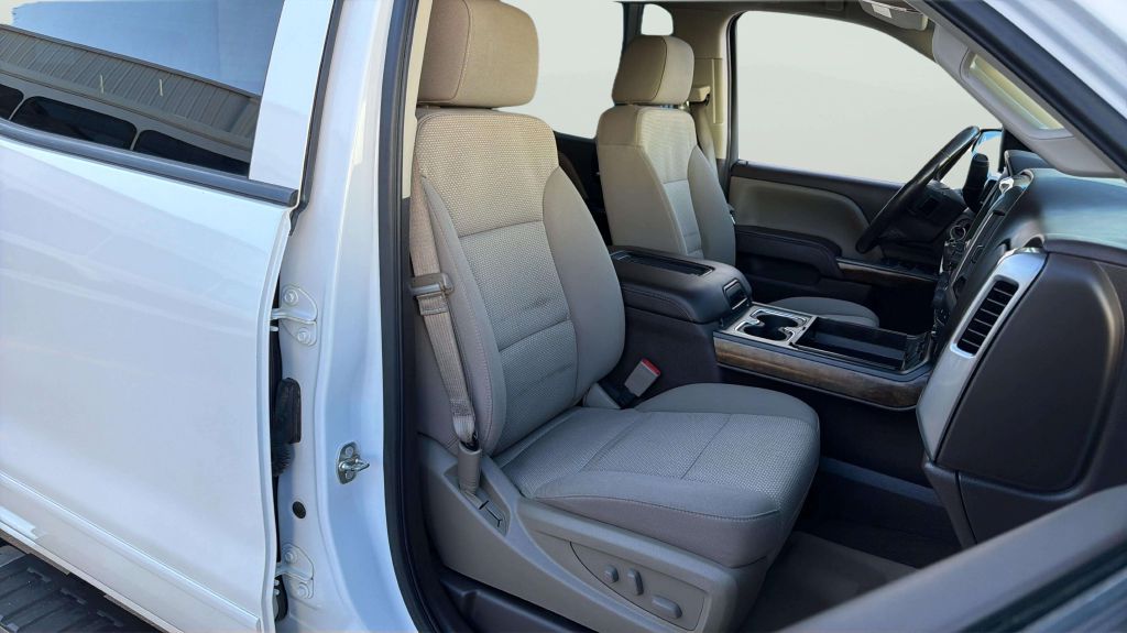 Photo 14 of this CHEVROLET SILVERADO 1500