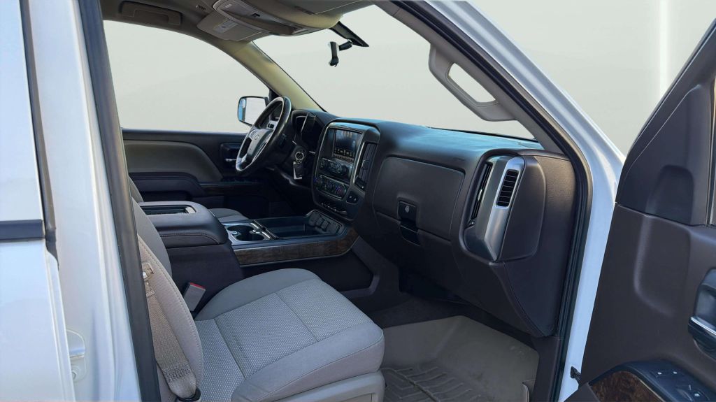 Photo 15 of this CHEVROLET SILVERADO 1500