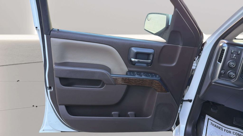 Photo 17 of this CHEVROLET SILVERADO 1500