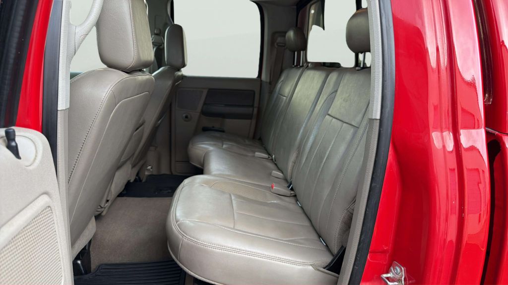 Photo 18 of this DODGE RAM 3500