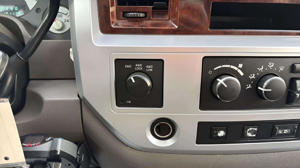 Photo 24 of this DODGE RAM 3500