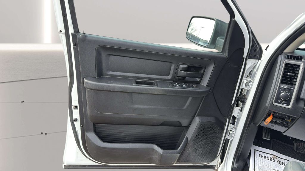 Photo 17 of this RAM 1500 CLASSIC