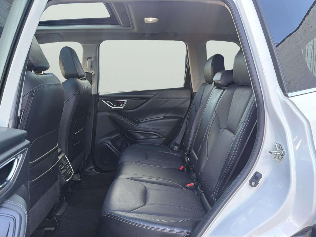 Photo 17 of this SUBARU FORESTER