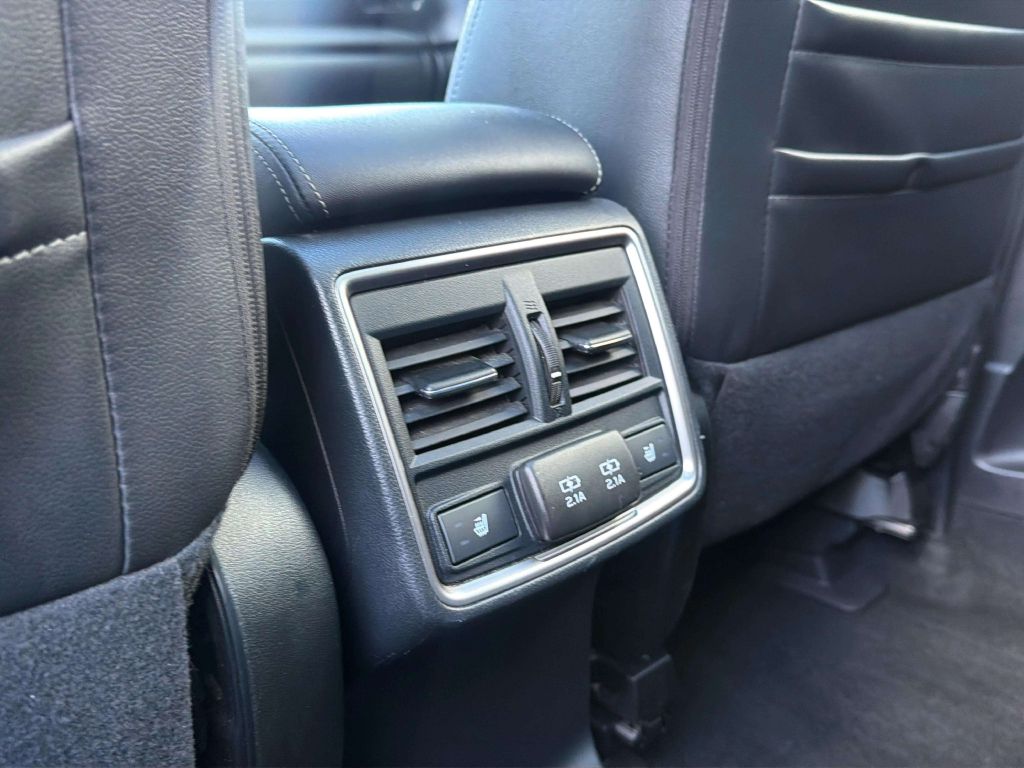 Photo 18 of this SUBARU FORESTER