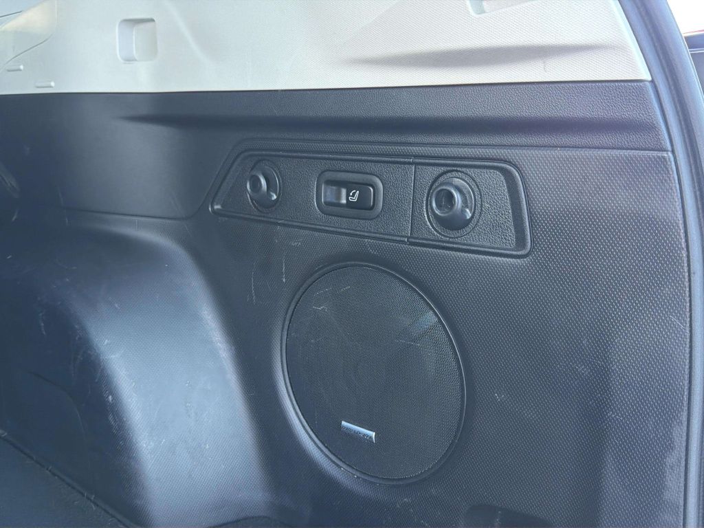 Photo 31 of this SUBARU FORESTER