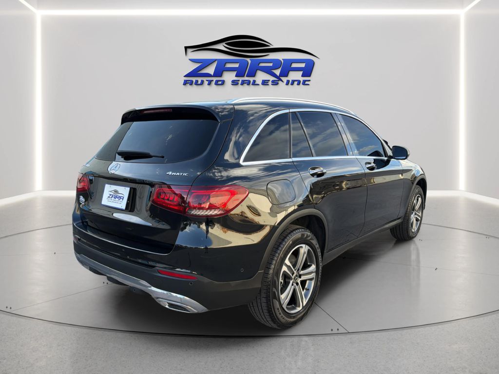 Photo 7 of this MERCEDES-BENZ GLC
