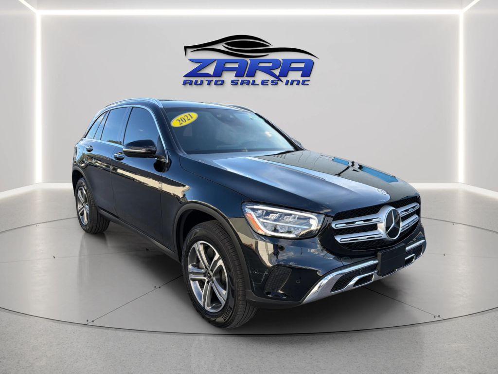 Photo 9 of this MERCEDES-BENZ GLC