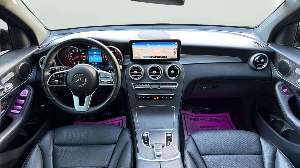 Photo 23 of this MERCEDES-BENZ GLC