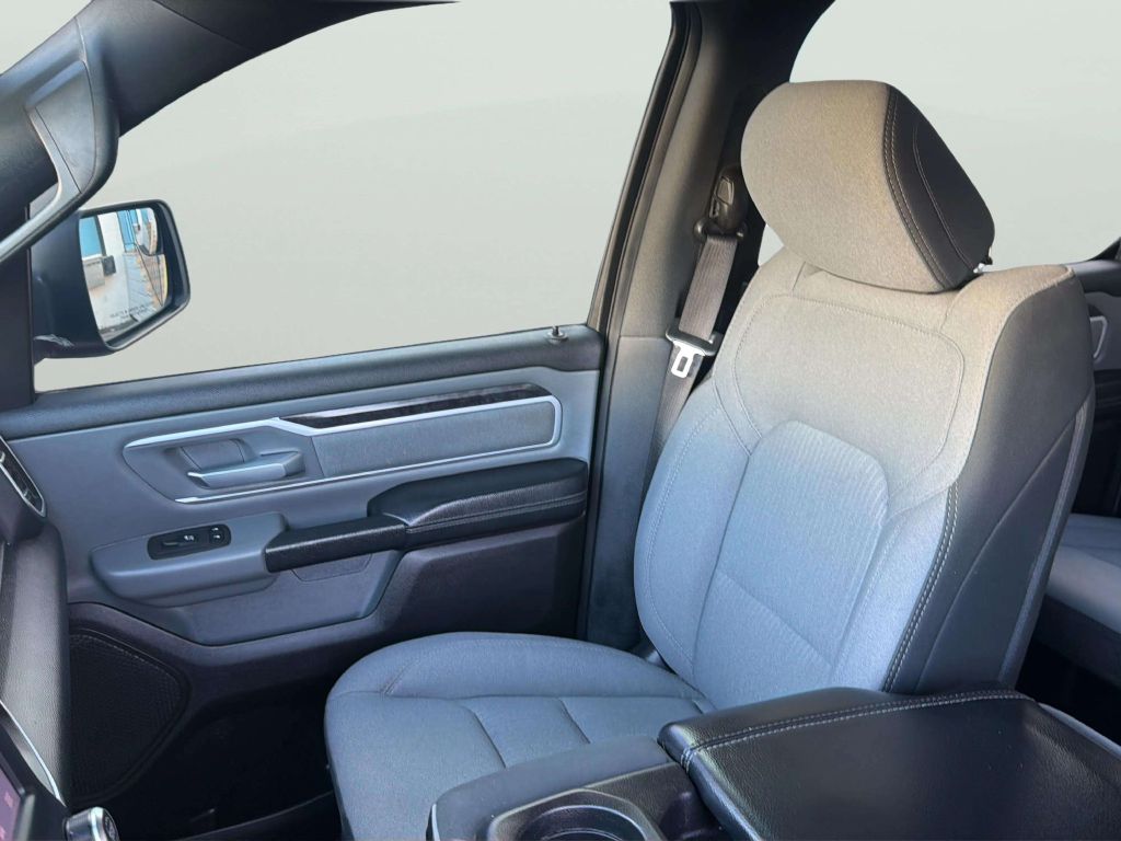 Photo 11 of this RAM 1500